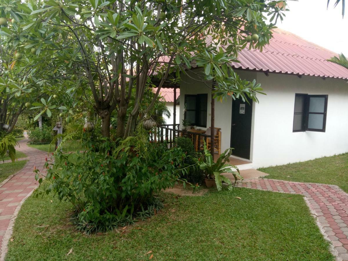 Bee Nat Garden Resort Банг-Рак Экстерьер фото