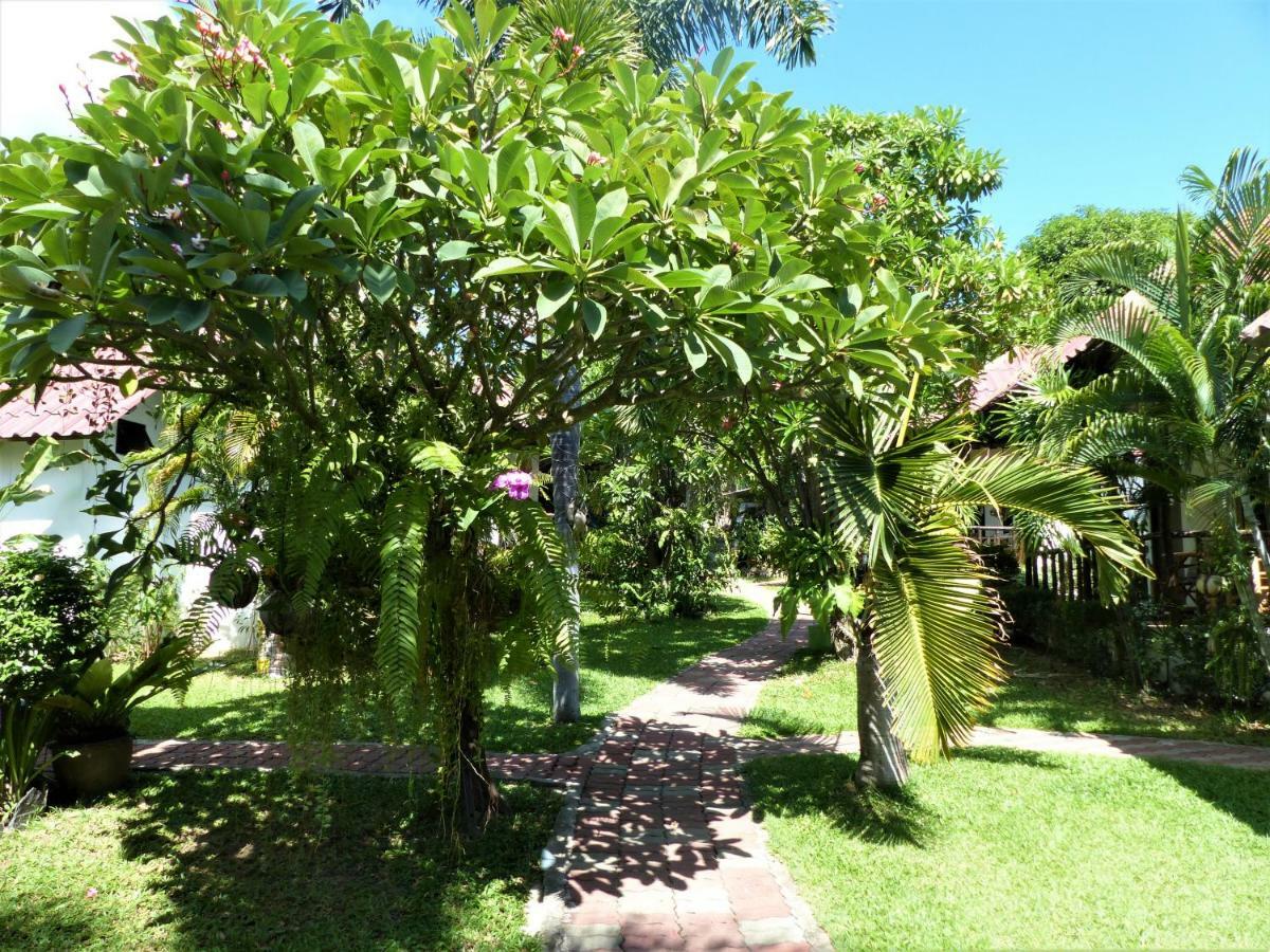 Bee Nat Garden Resort Банг-Рак Экстерьер фото